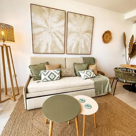 Apartment Coral